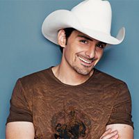 CMA PRESENTS INTERNATIONAL ARTIST ACHIEVEMENT TROPHY TO BRAD PAISLEY