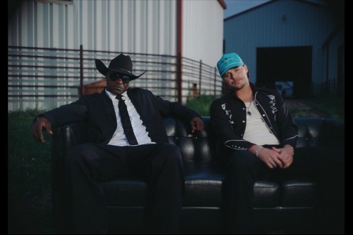 Picture of Josh Ross video collaboration - Picture by Universal Music Canada / The Core Entertainment - Maverick