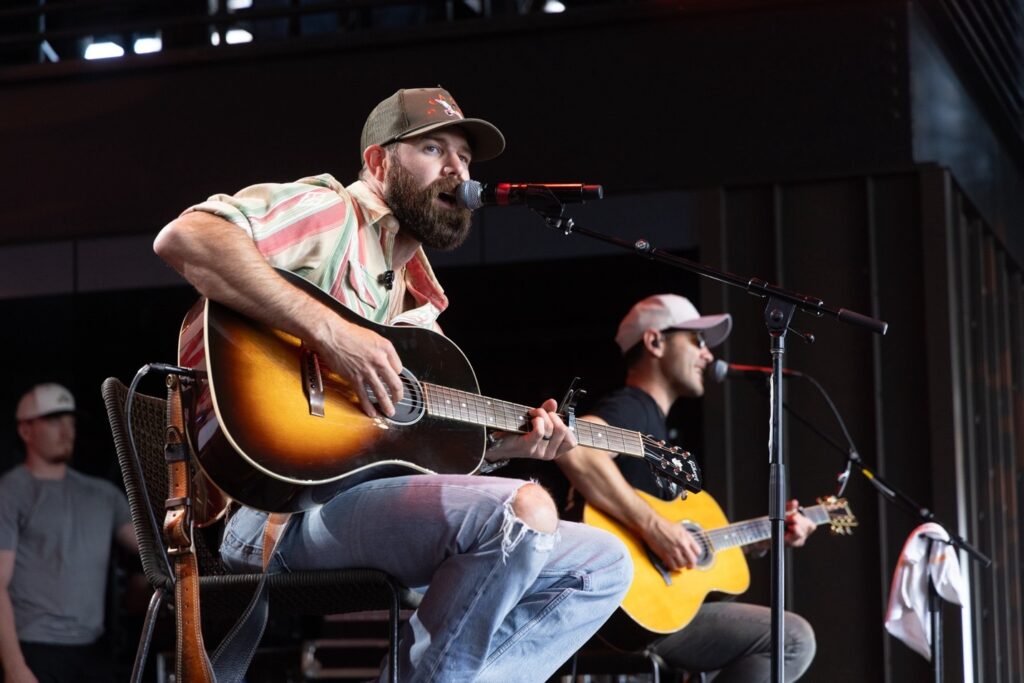 Picture of Jordan Davis - Photo by Chris Hollo - Maverick