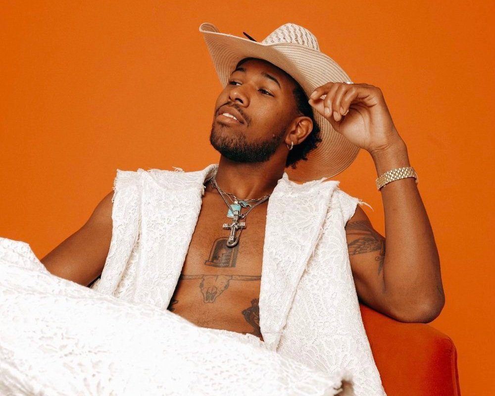 Picture of Angel White - Maverick