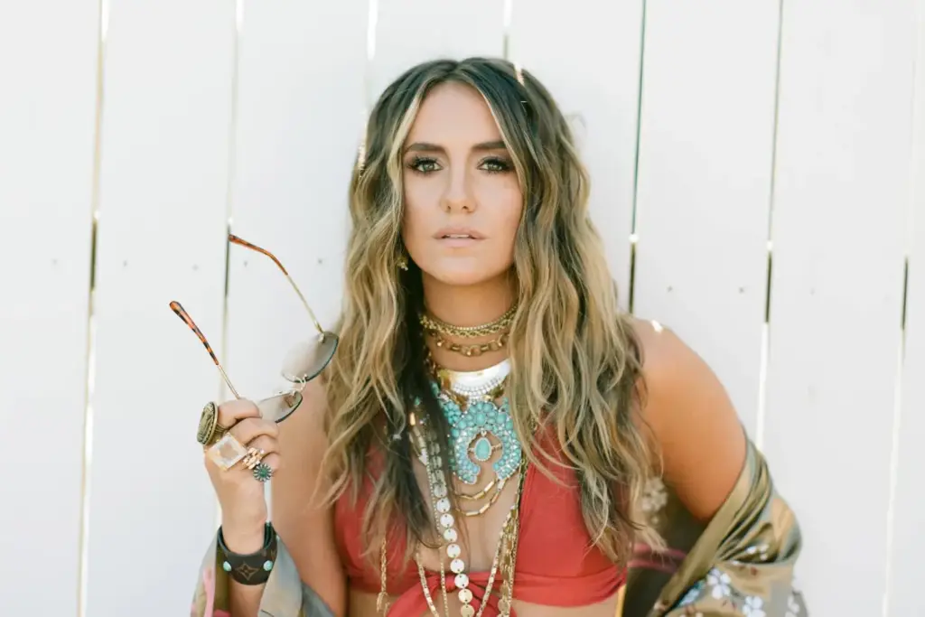 Picture of Lainey Wilson - Photo by Alex Berger - Maverick