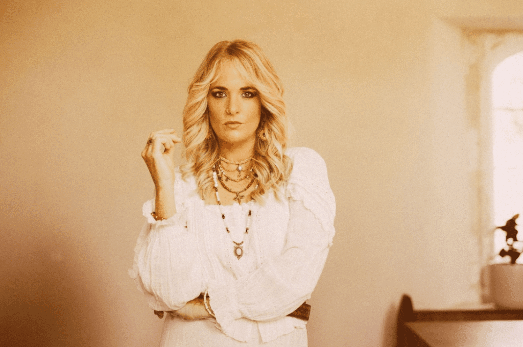 elles Bailey - maverick-country.com